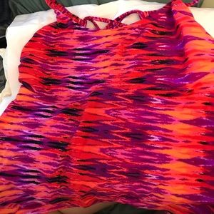 Island Escape Woman Underwire Tankini Top size 20W